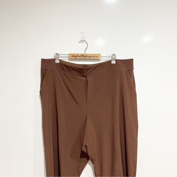 Athleta Brooklyn Ankle Pant - Picture 6 of 11